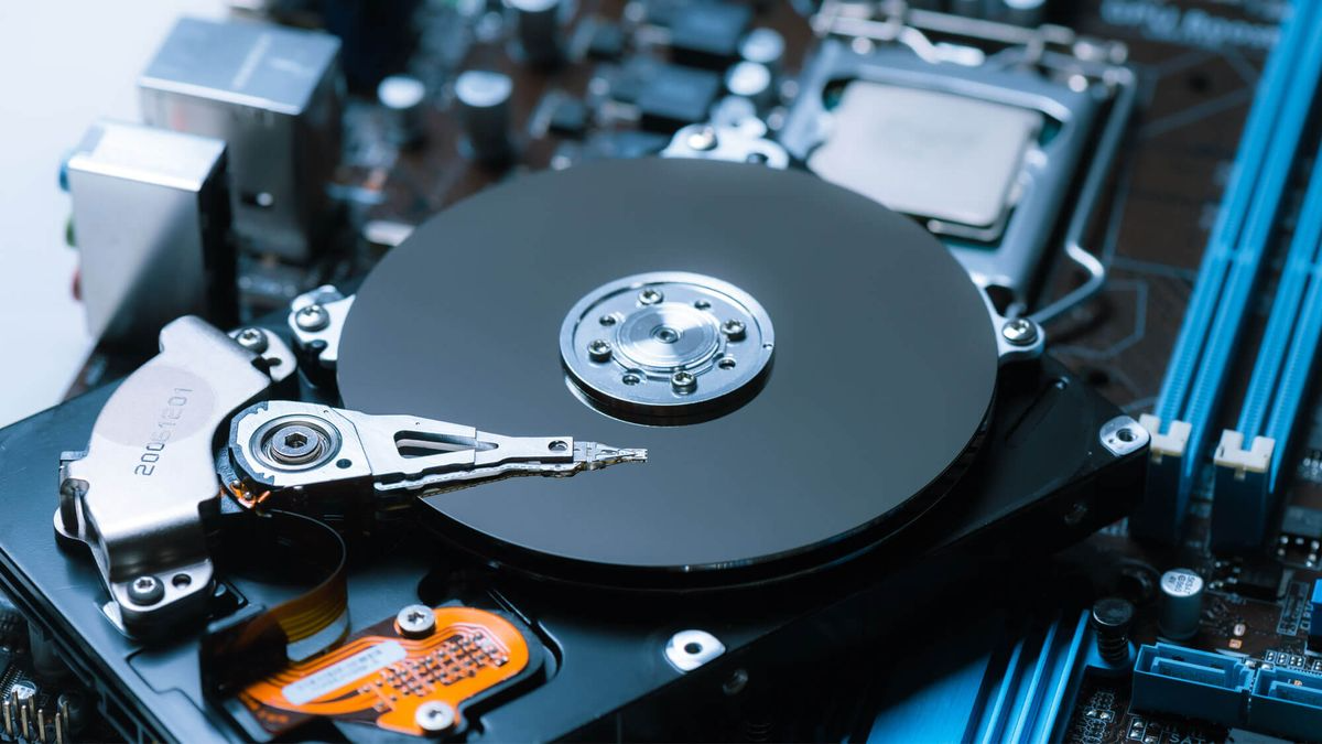 Server storage hardware including enterprise HDDs, NAS drives, SSDs, and NVMe storage